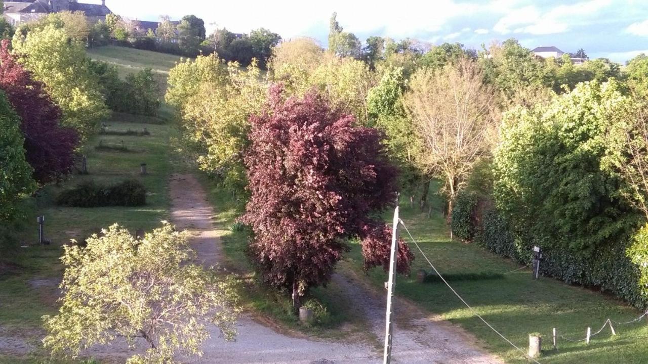 A L'Etape De La Ferme Bed & Breakfast Noailles  ภายนอก รูปภาพ